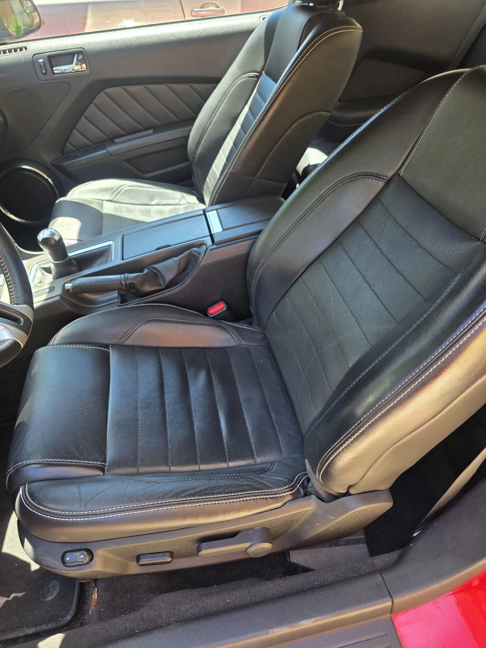 Ford Mustang, снимка 16 - Автомобили и джипове - 54902281