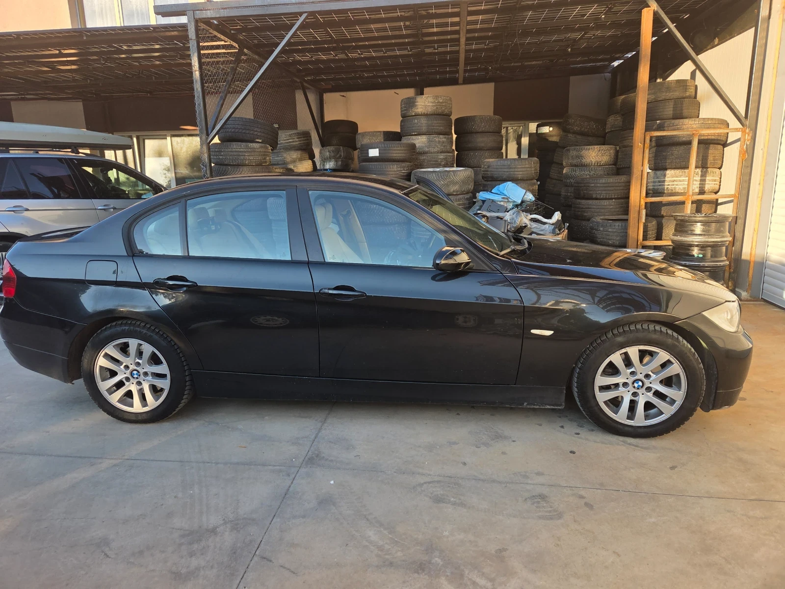 BMW 320, снимка 3 - Автомобили и джипове - 54952614