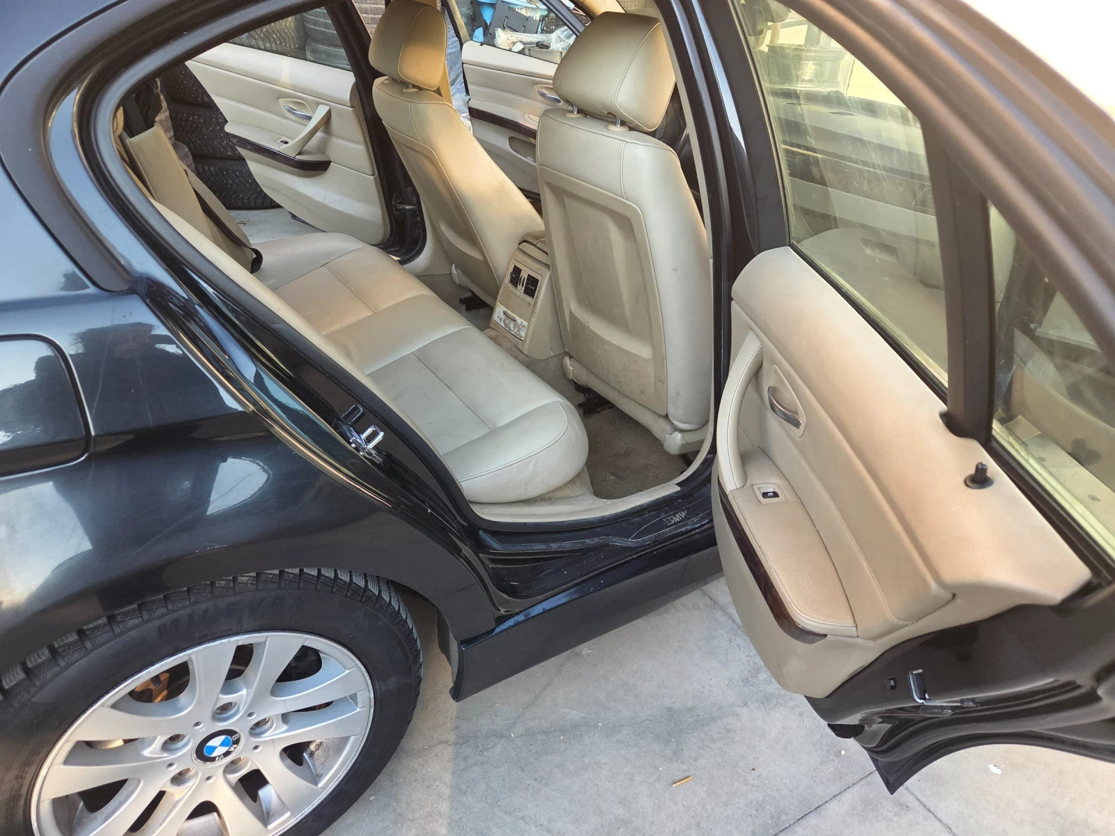 BMW 320, снимка 6 - Автомобили и джипове - 54952614