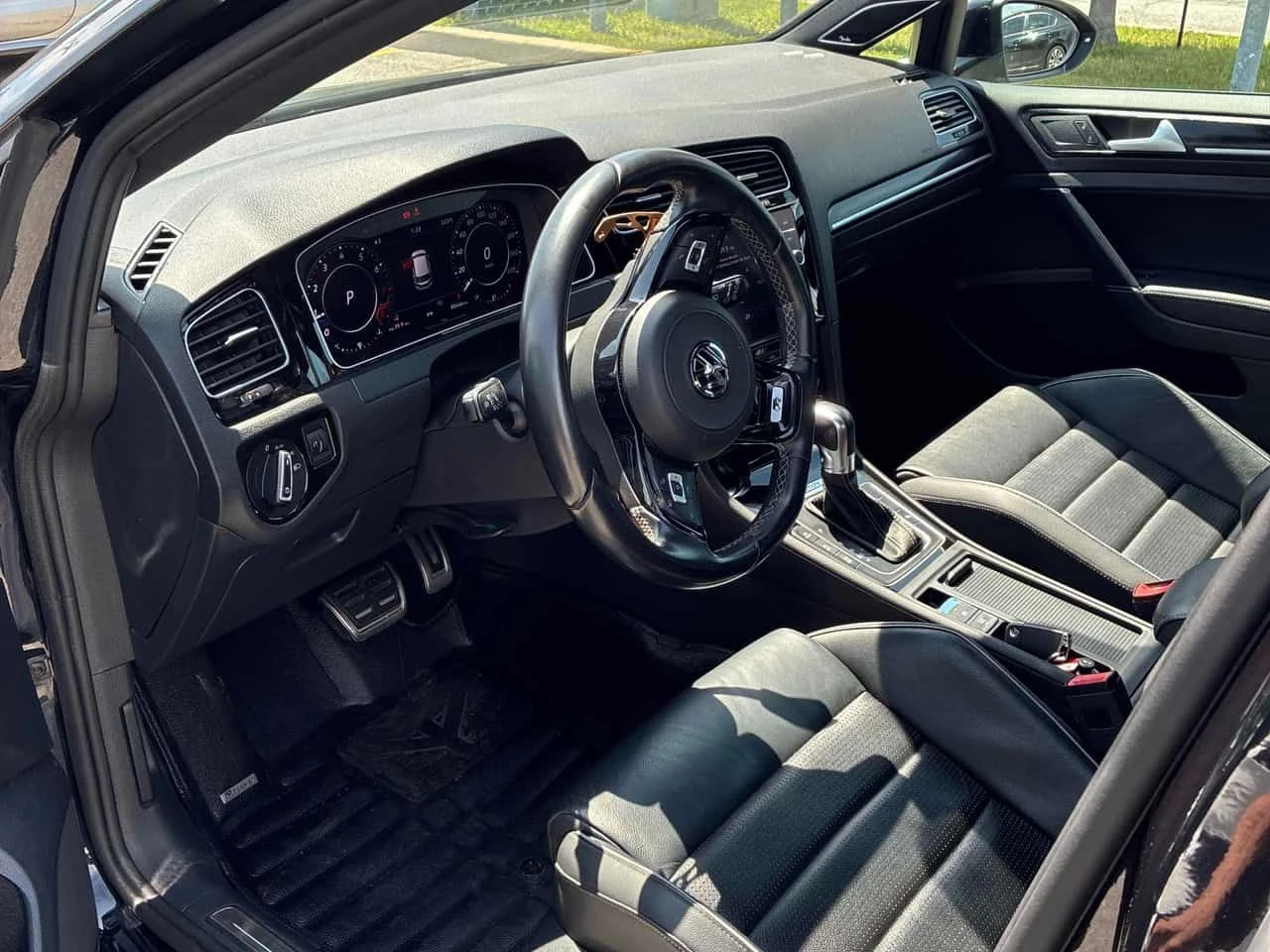 VW Golf R | АВТОКРЕДИТ БЕЗ ПЪРВОНАЧАЛНА ВНОСКА | , снимка 5 - Автомобили и джипове - 55413977