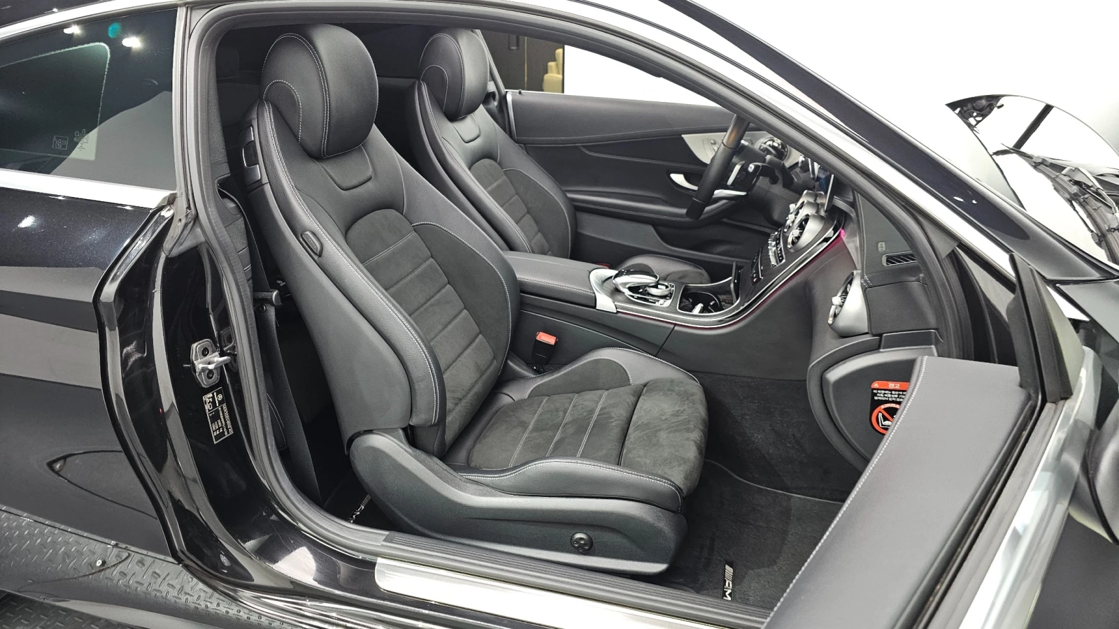 Mercedes-Benz C 200 COUPE, снимка 4 - Автомобили и джипове - 55635663