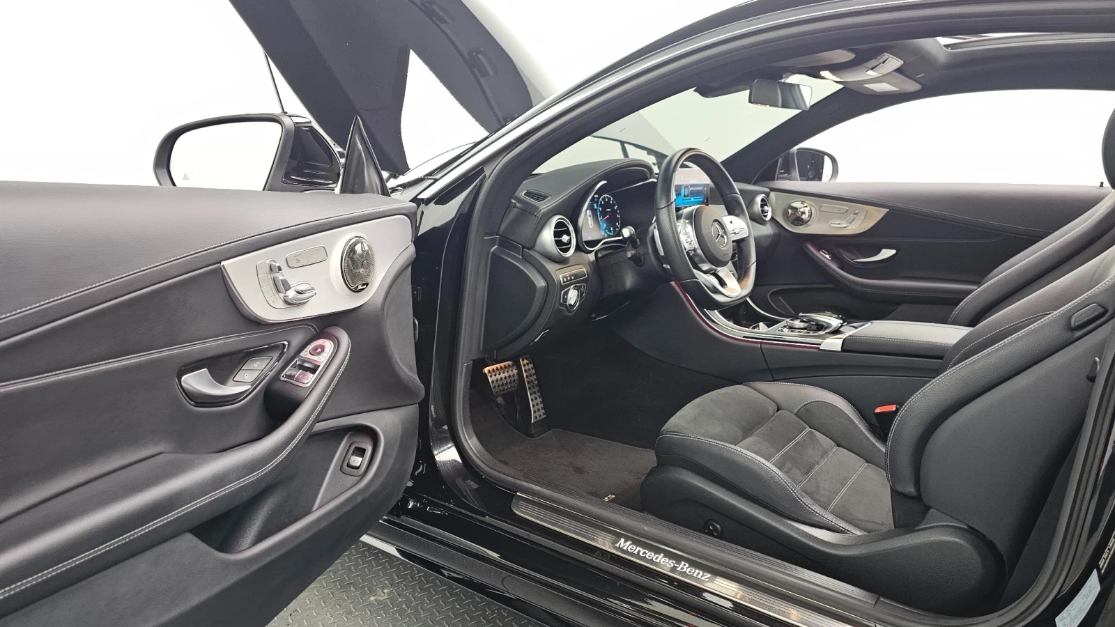 Mercedes-Benz C 200 COUPE, снимка 10 - Автомобили и джипове - 55635663
