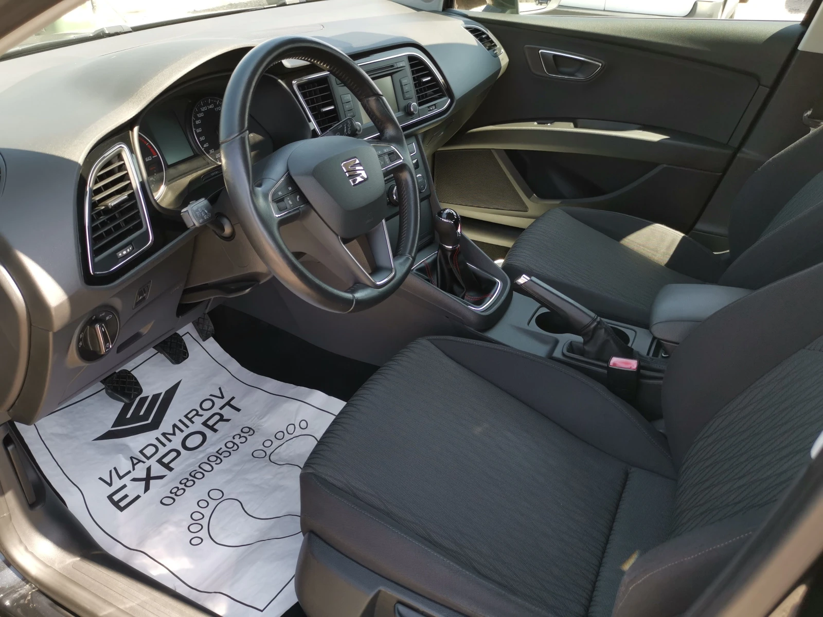 Seat Leon 1.6TDI E5B / Реални КМ / 1 СОБСТВЕНИК / БЕЗ РЪЖДА, снимка 6 - Автомобили и джипове - 55655111