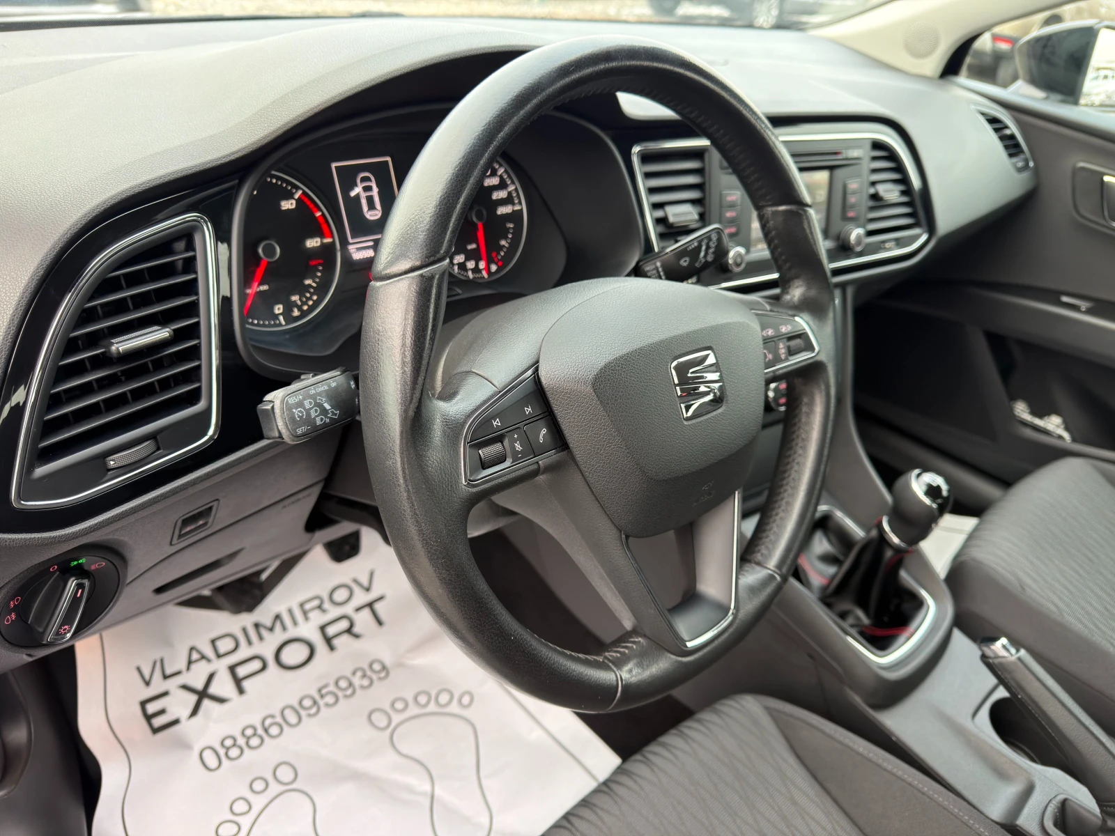 Seat Leon 1.6TDI E5B / Реални КМ / 1 СОБСТВЕНИК / БЕЗ РЪЖДА, снимка 13 - Автомобили и джипове - 55655111