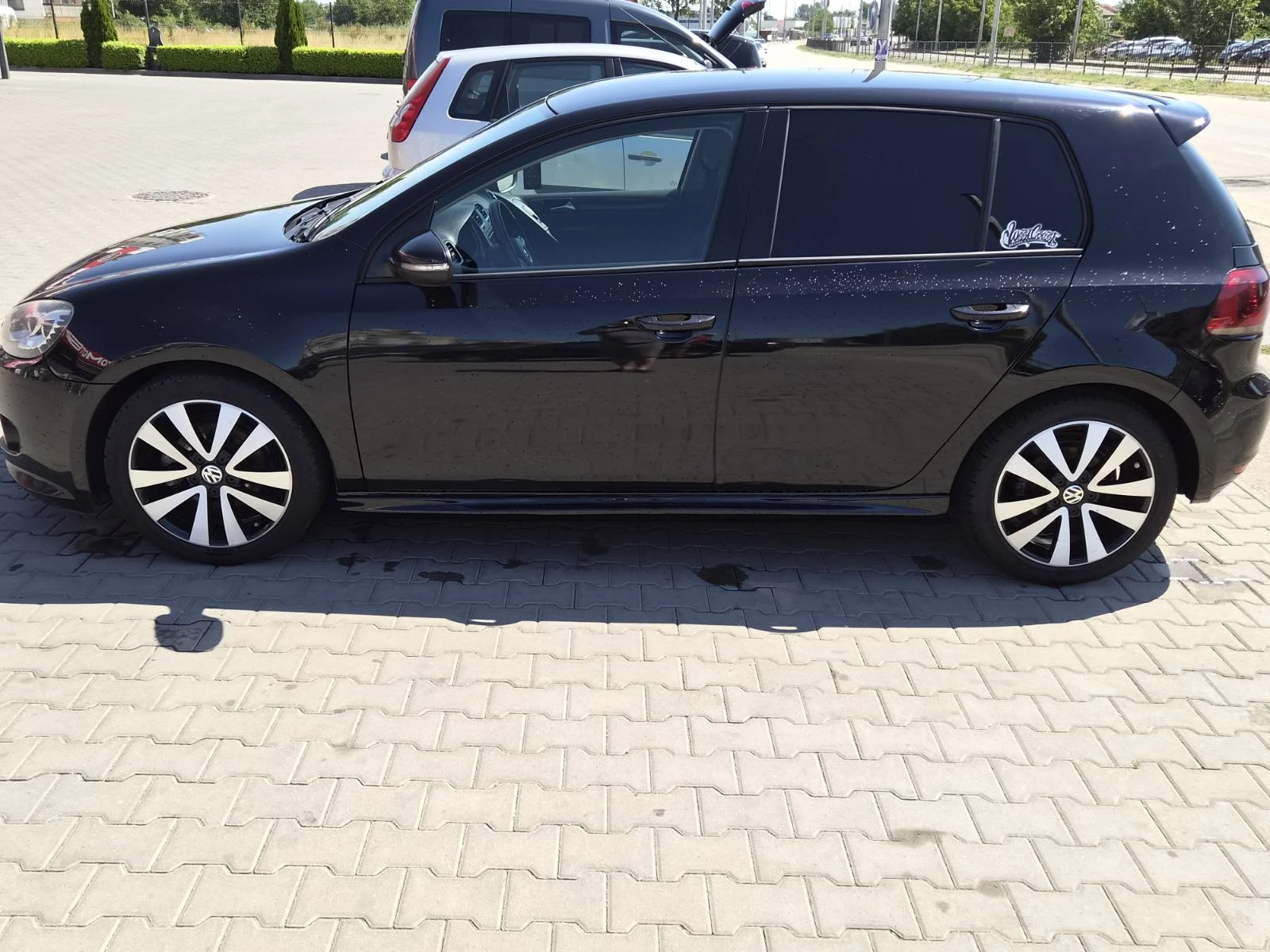 VW Golf 1.6 TDI, снимка 9 - Автомобили и джипове - 55677293