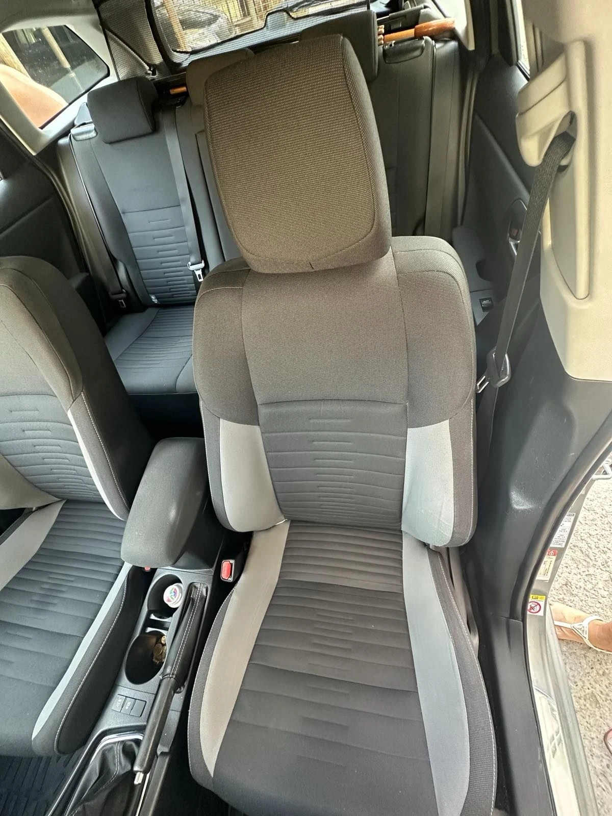 Toyota Auris, снимка 8 - Автомобили и джипове - 55689222