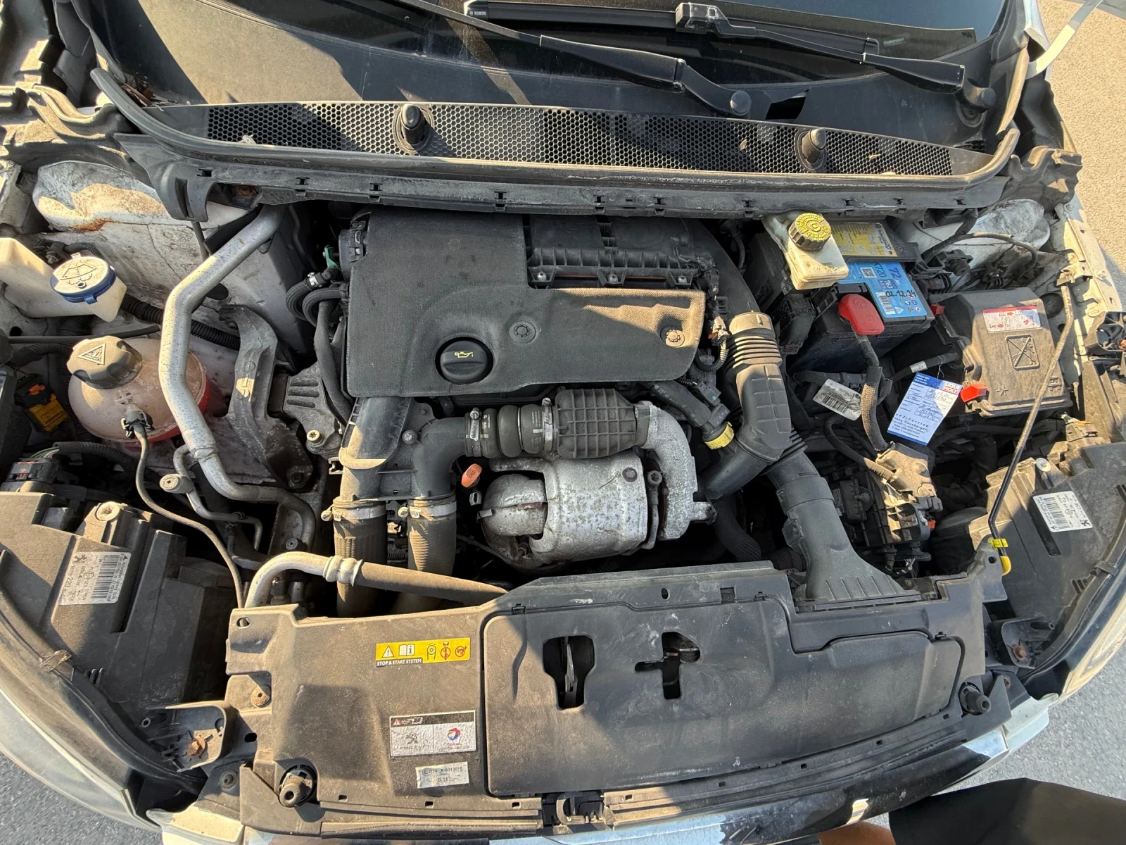 Peugeot 308 1.6 HDI 120КС DV6FC, снимка 14 - Автомобили и джипове - 56015165