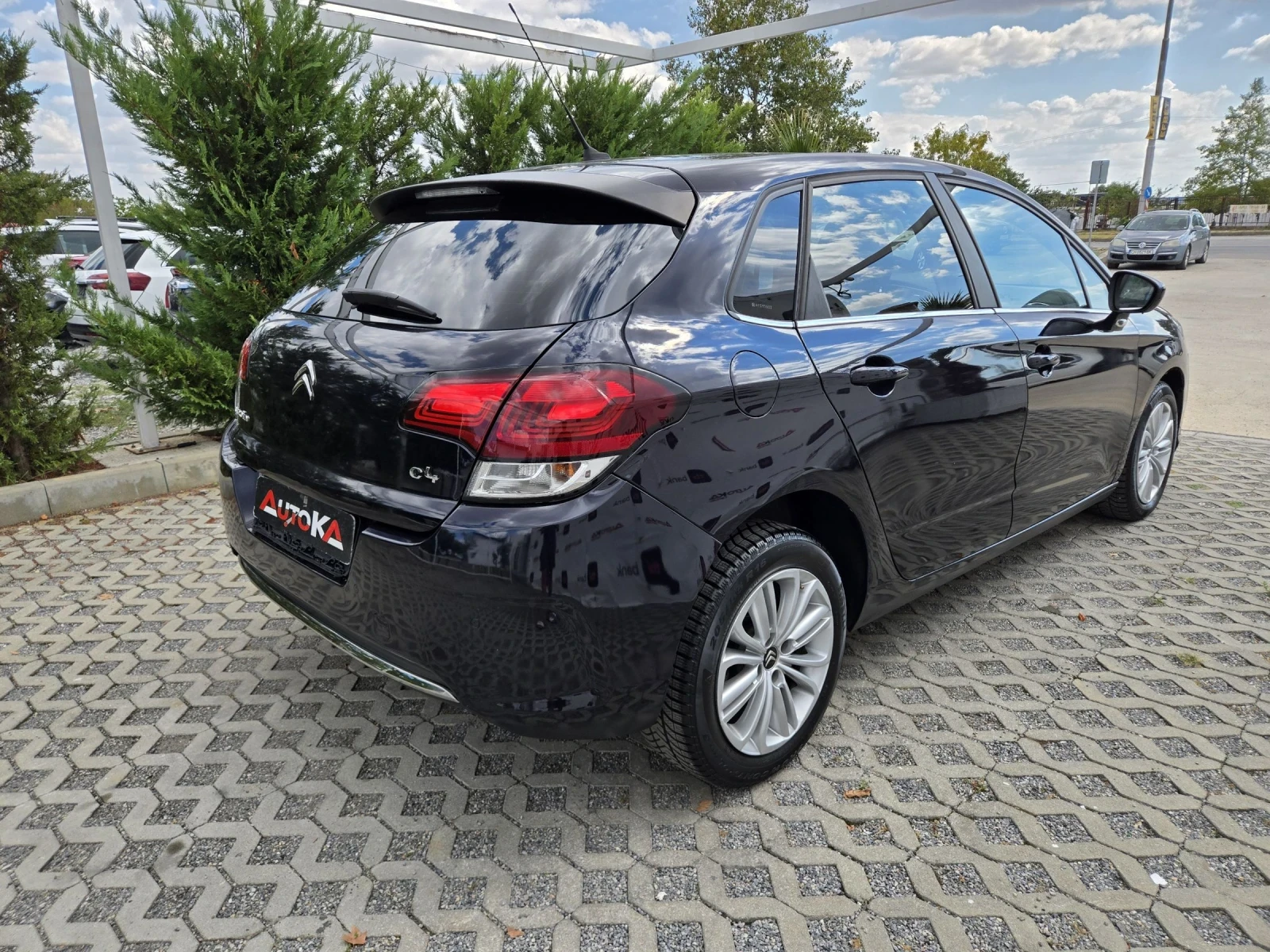 Citroen C4 1.6HDI-99кс= АВТОПИЛОТ= ПАРКТРОНИК= НАВИ= 2017г, снимка 3 - Автомобили и джипове - 56247593