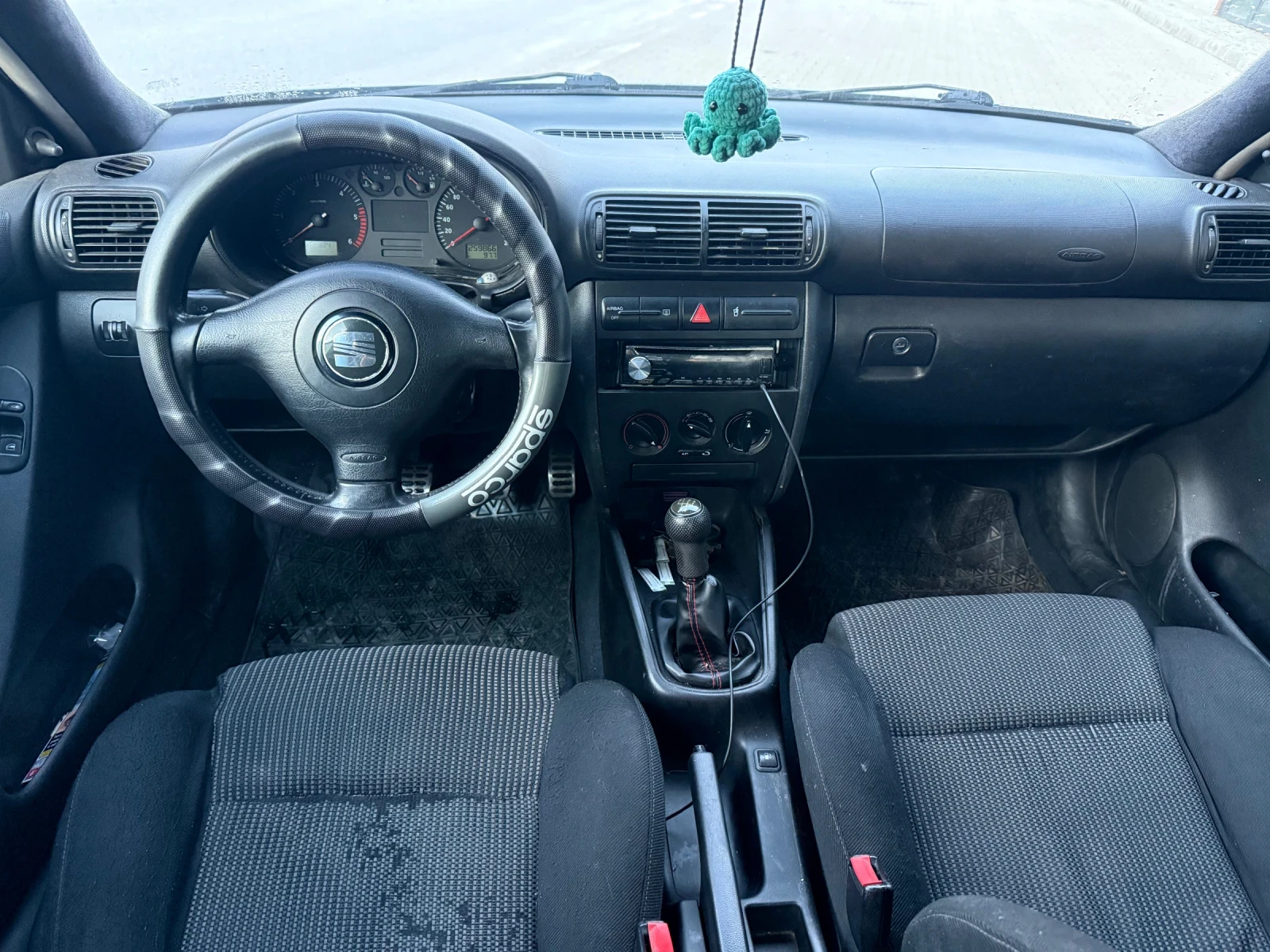 Seat Leon, снимка 8 - Автомобили и джипове - 56749080
