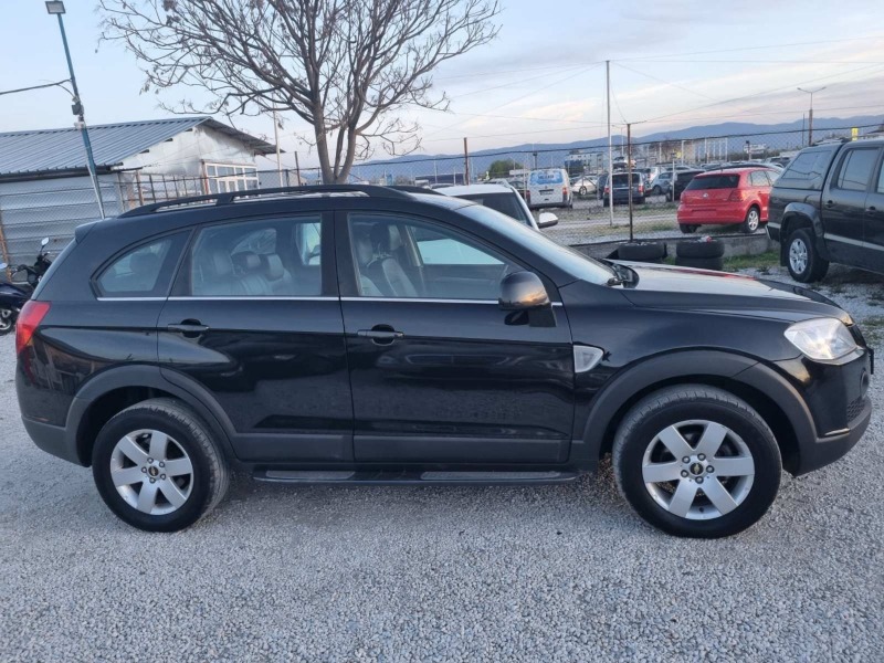 Chevrolet Captiva 2.0D 7места, снимка 4 - Автомобили и джипове - 45011464