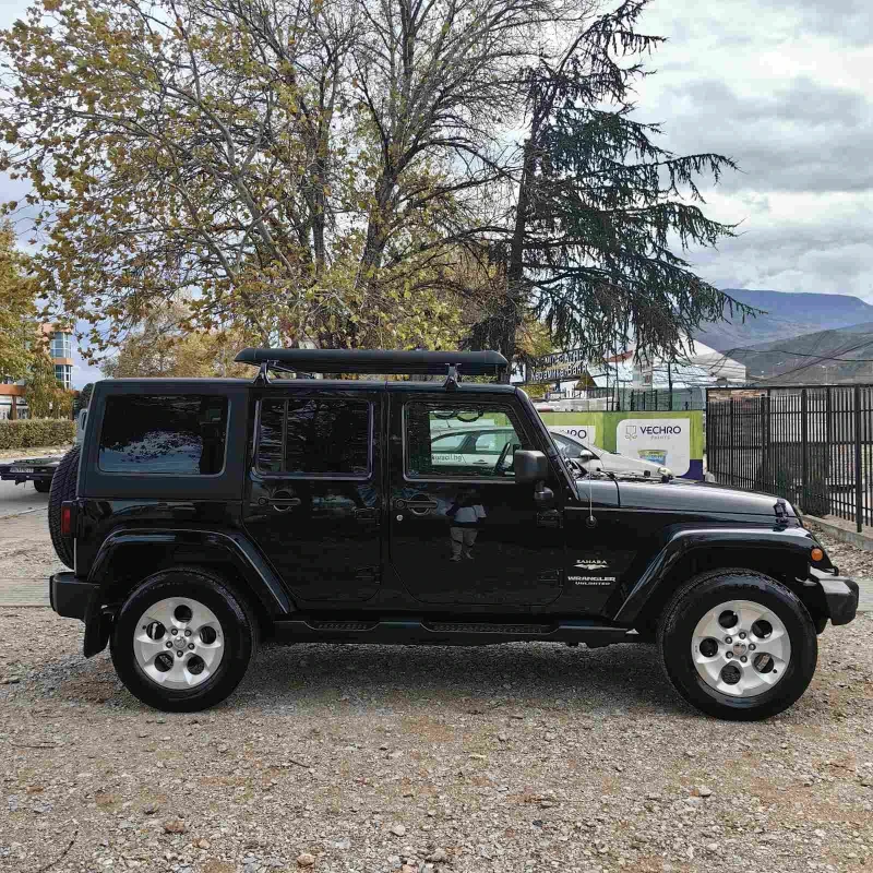 Jeep Wrangler UNLIMITED SAHARA 3.6, снимка 4 - Автомобили и джипове - 48057976