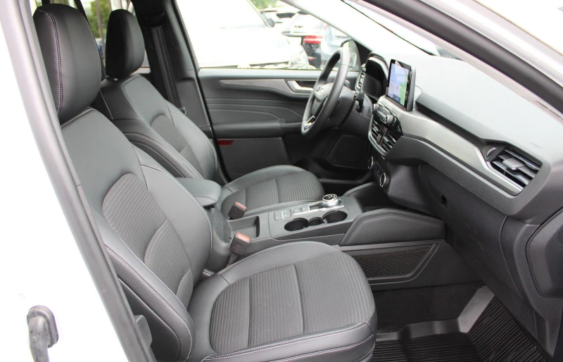 Ford Kuga 2.0/TITANIUM/120HP/NAVI/LED/B&O/LANE-ASSIST/193f, снимка 13 - Автомобили и джипове - 50700485