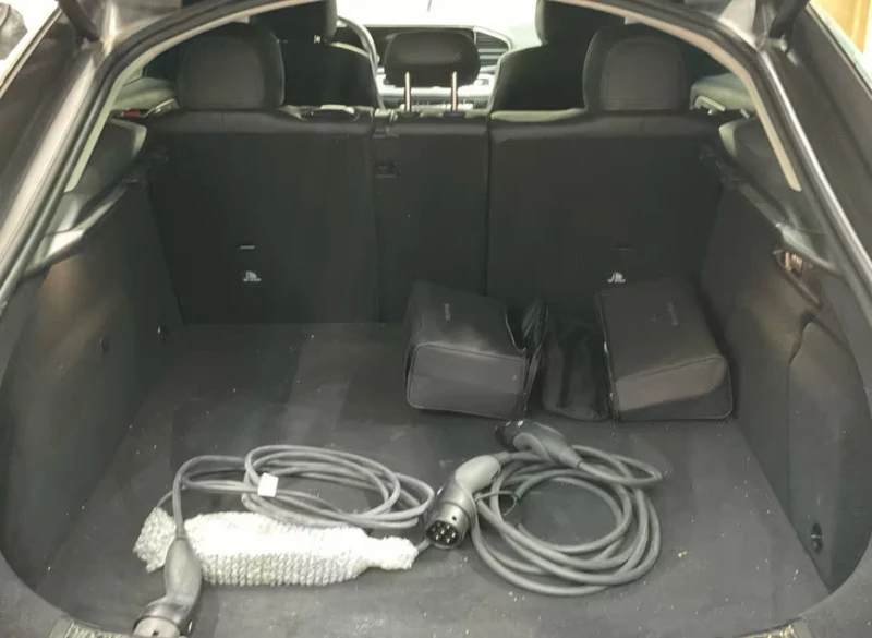 Mercedes-Benz GLE 350 COUPE/320HP/4MATIC/AMG/CAM/LED/NAVI/DIGI/ALKH/210g, снимка 9 - Автомобили и джипове - 51493319