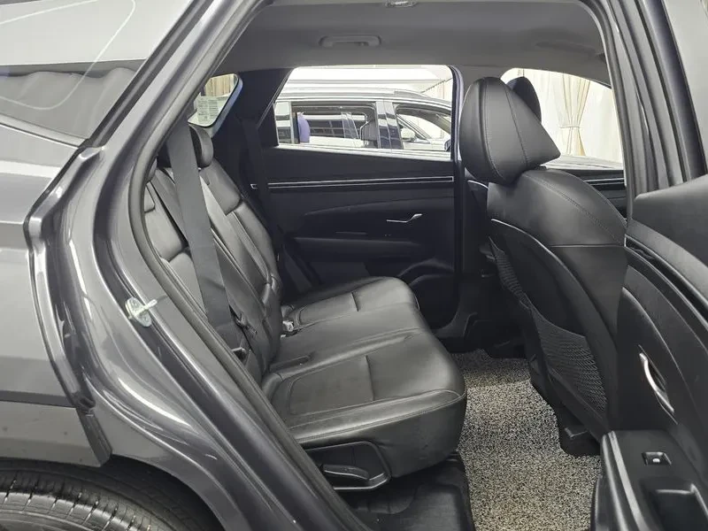 Hyundai Tucson 2.0 2WD MODERN, снимка 11 - Автомобили и джипове - 56161241