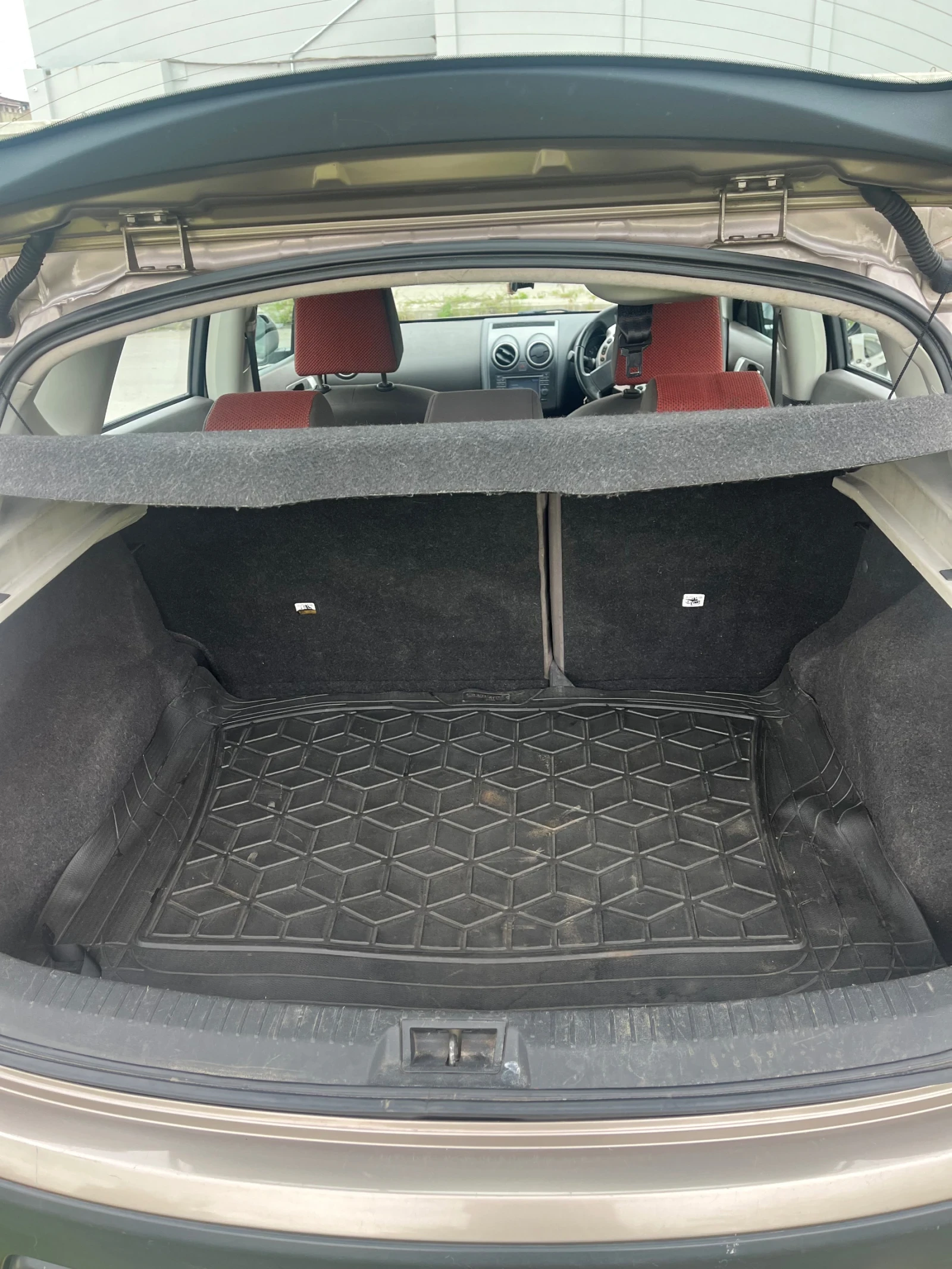 Nissan Qashqai 2.0 - изображение 5