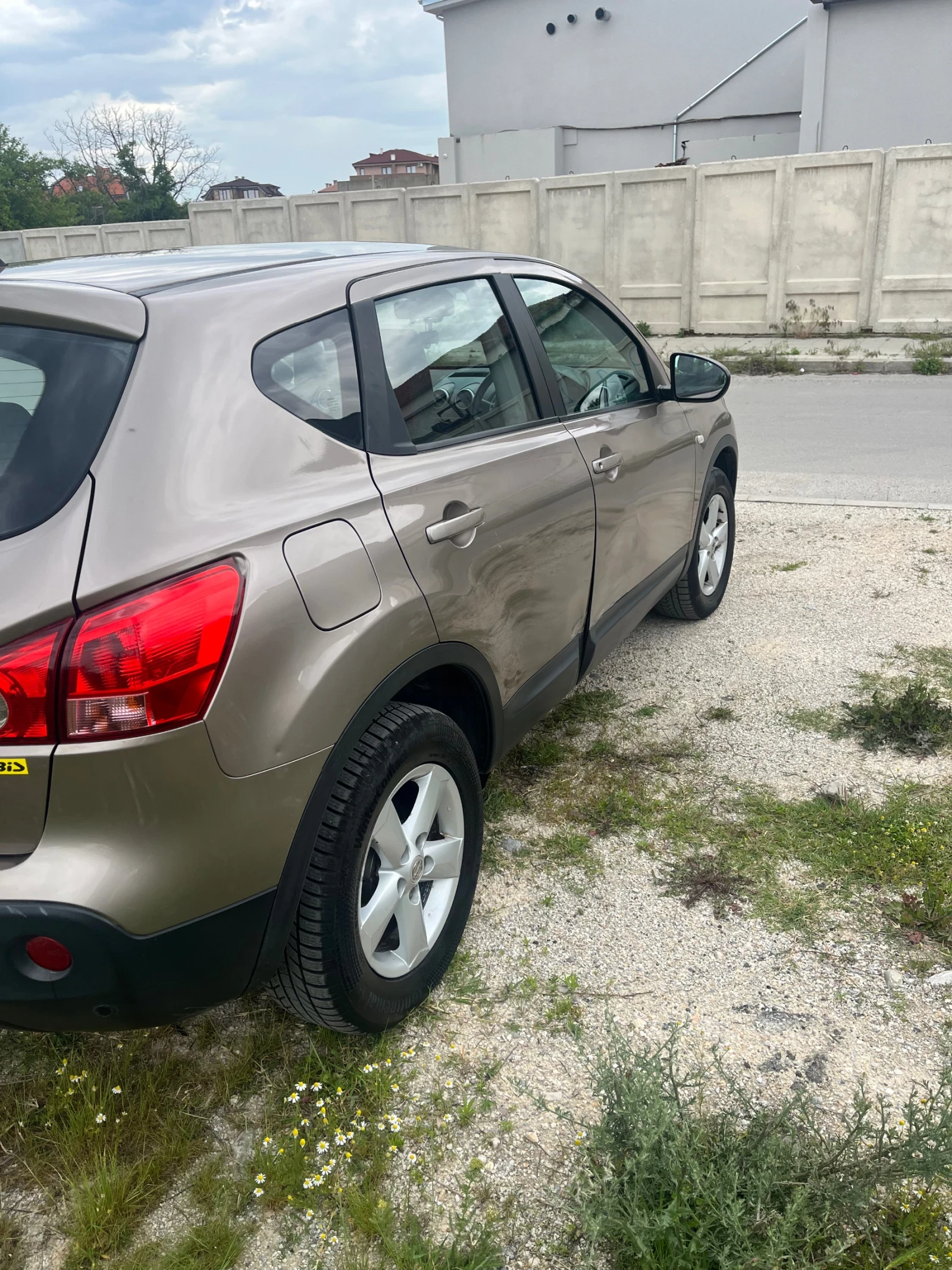 Nissan Qashqai 2.0 - изображение 4