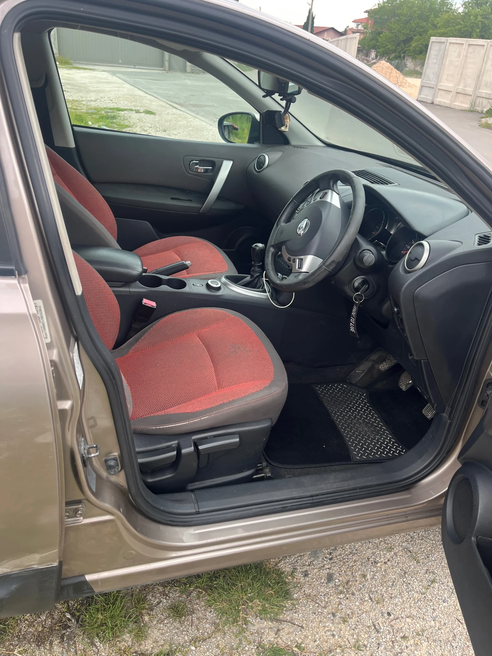 Nissan Qashqai 2.0 - изображение 7