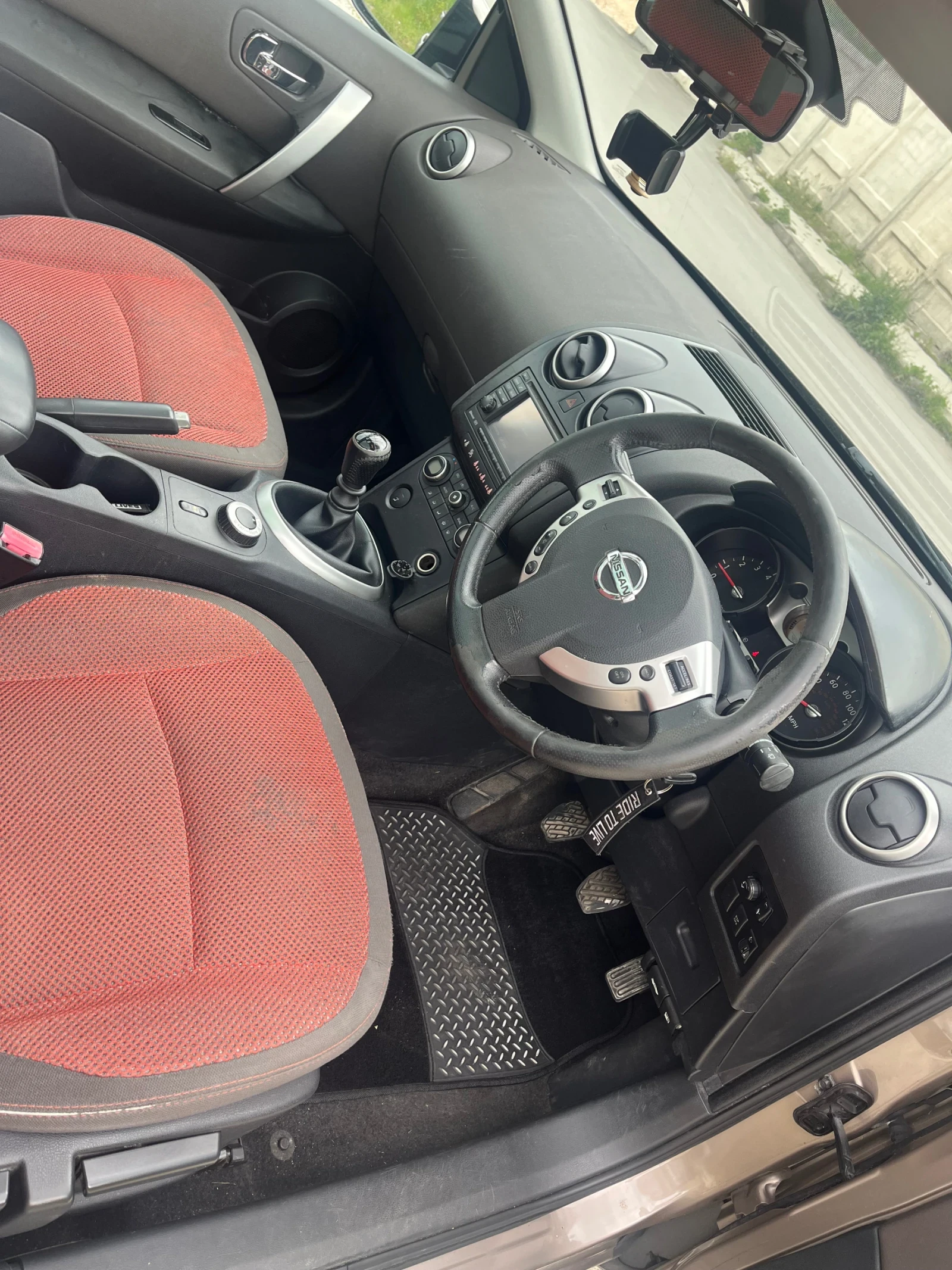 Nissan Qashqai 2.0 - изображение 10