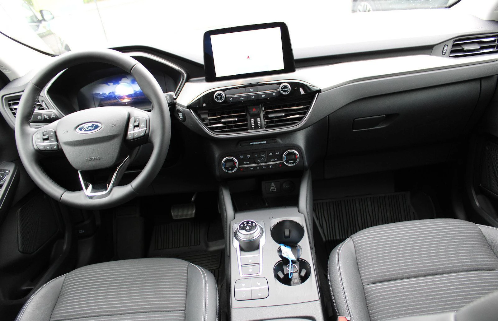Ford Kuga 2.0/TITANIUM/120HP/NAVI/LED/B&O/LANE-ASSIST/193f | Mobile.bg   11