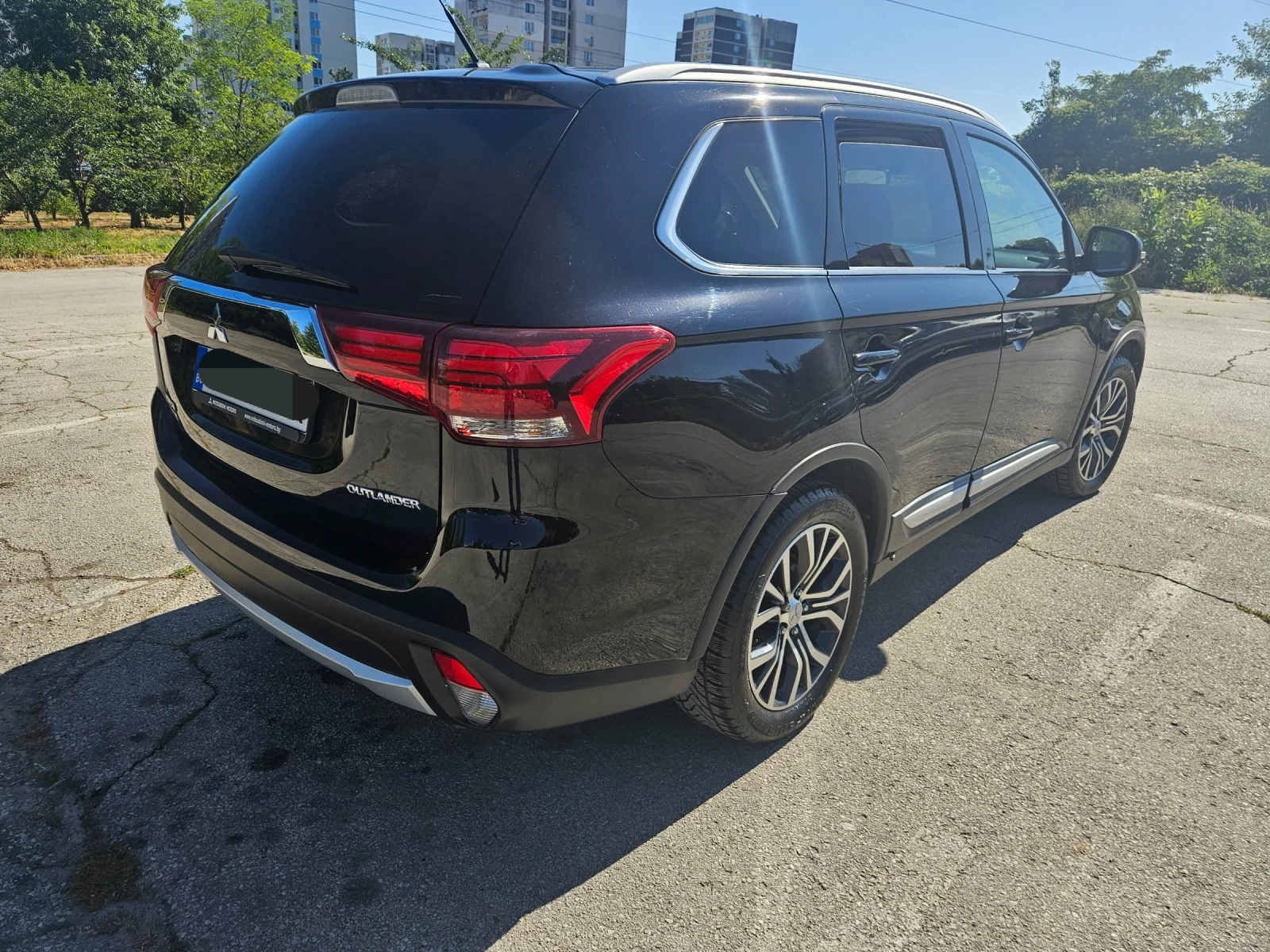 Mitsubishi Outlander  - изображение 3