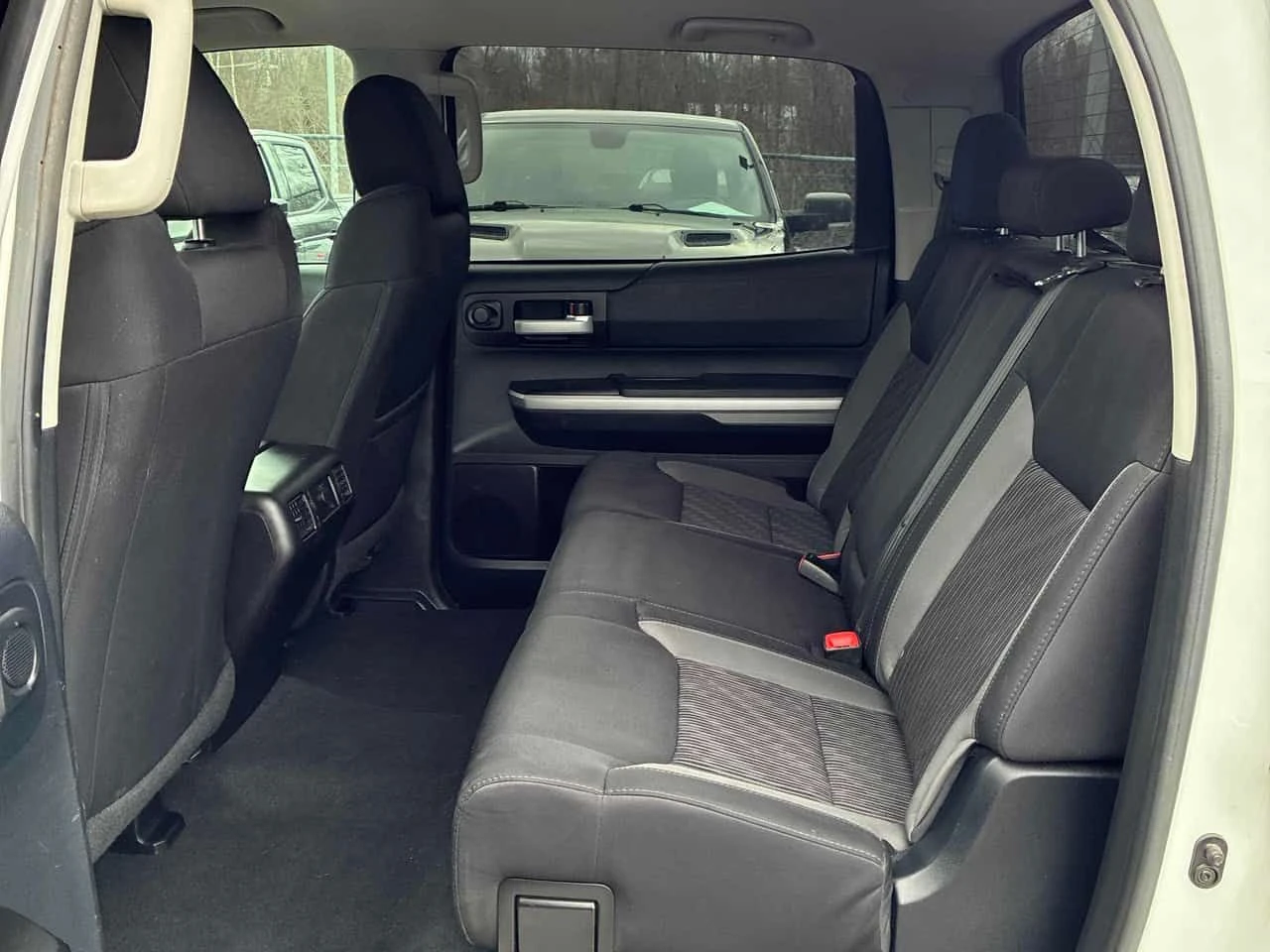 Toyota Tundra * SR5 * KEYLESS* , снимка 14 - Автомобили и джипове - 54067620