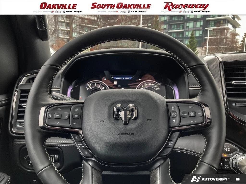 Dodge RAM 1500 Limited Crew Cab 4WD, снимка 12 - Автомобили и джипове - 54611835