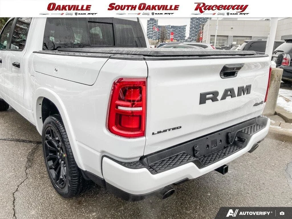 Dodge RAM 1500 Limited Crew Cab 4WD, снимка 6 - Автомобили и джипове - 54611835