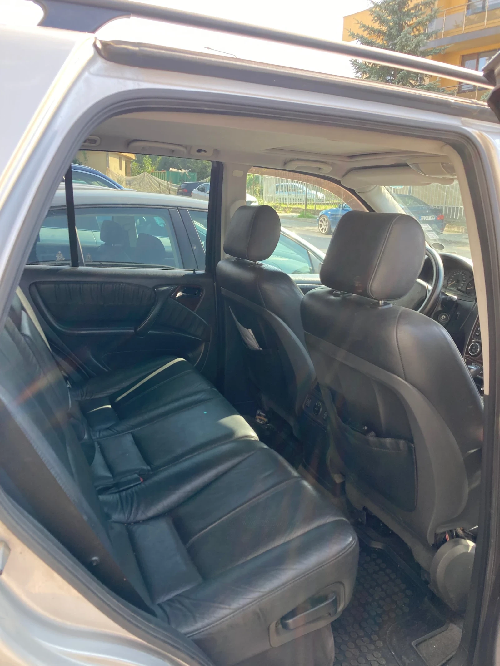 Mercedes-Benz ML 270, снимка 6 - Автомобили и джипове - 55640132