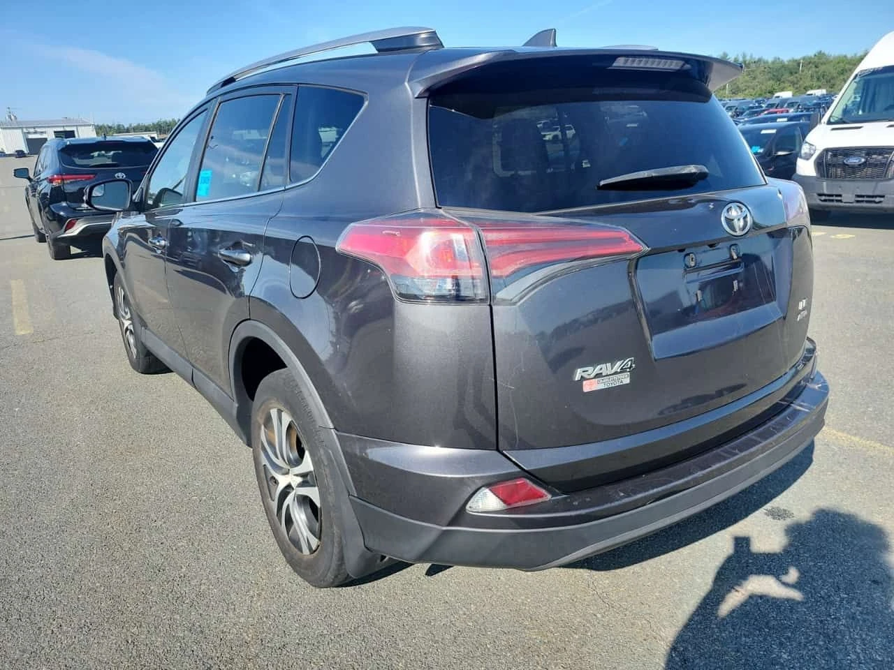 Toyota Rav4 LE/CARFAX/ФИНАНСИРАНЕ, снимка 4 - Автомобили и джипове - 55707396