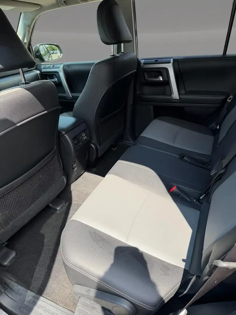 Toyota 4runner 4.0* V6* ПОДГРЕВ* КАМЕРА* КЕЙЛЕС* LANE* ASSIST, снимка 9 - Автомобили и джипове - 55752405