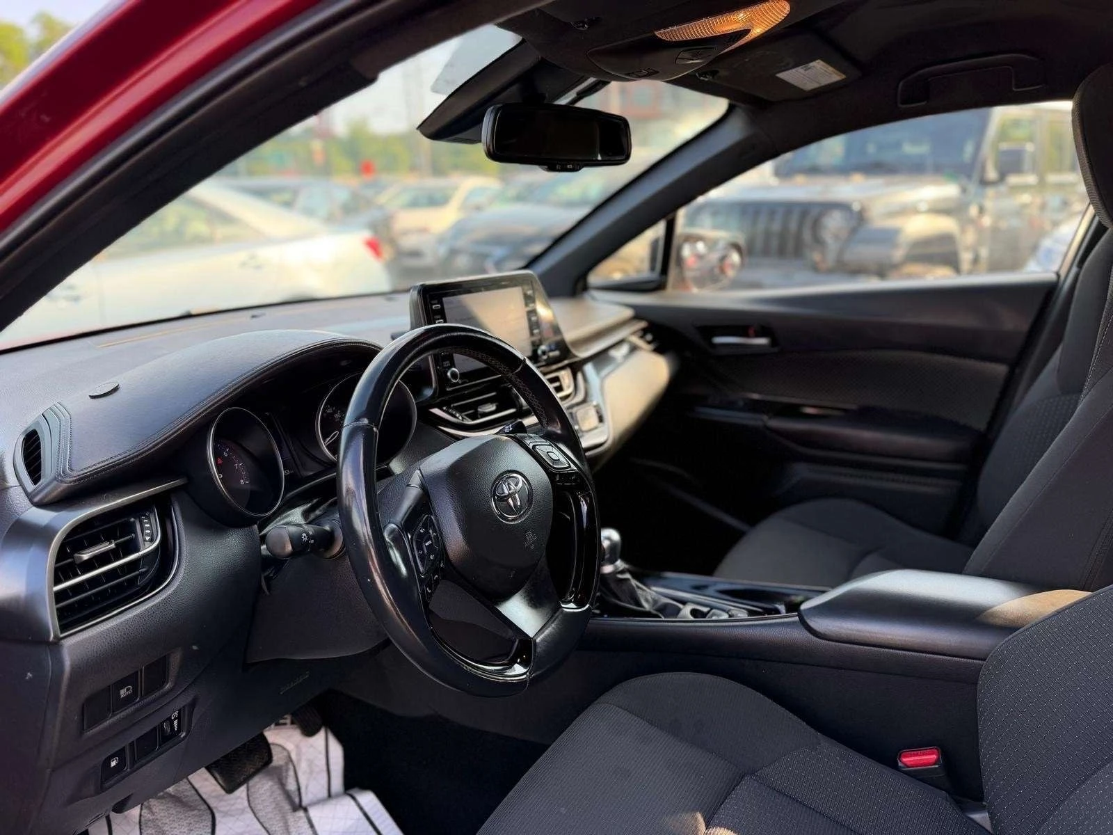 Toyota C-HR * FWD * XLE* * CARFAX * ЦЕНА ДО БГ, снимка 17 - Автомобили и джипове - 55987074