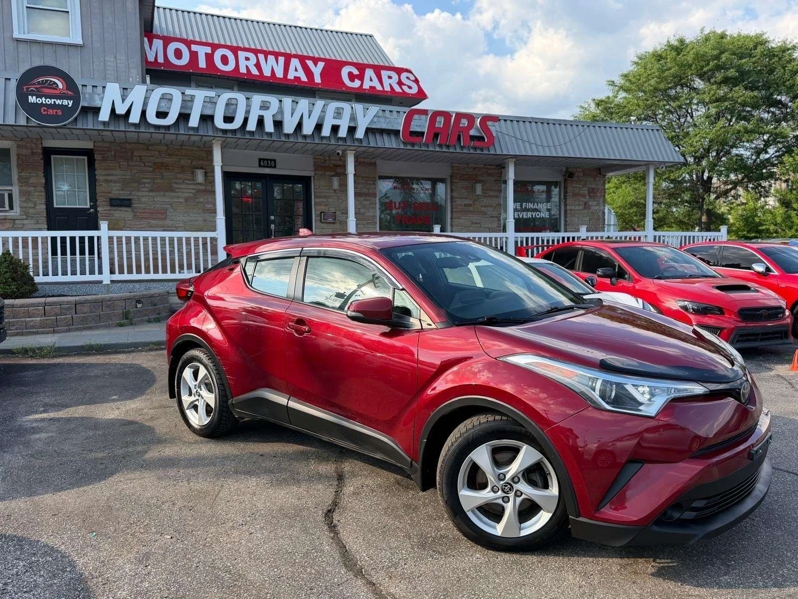 Toyota C-HR * FWD * XLE* * CARFAX * ЦЕНА ДО БГ, снимка 4 - Автомобили и джипове - 55987074