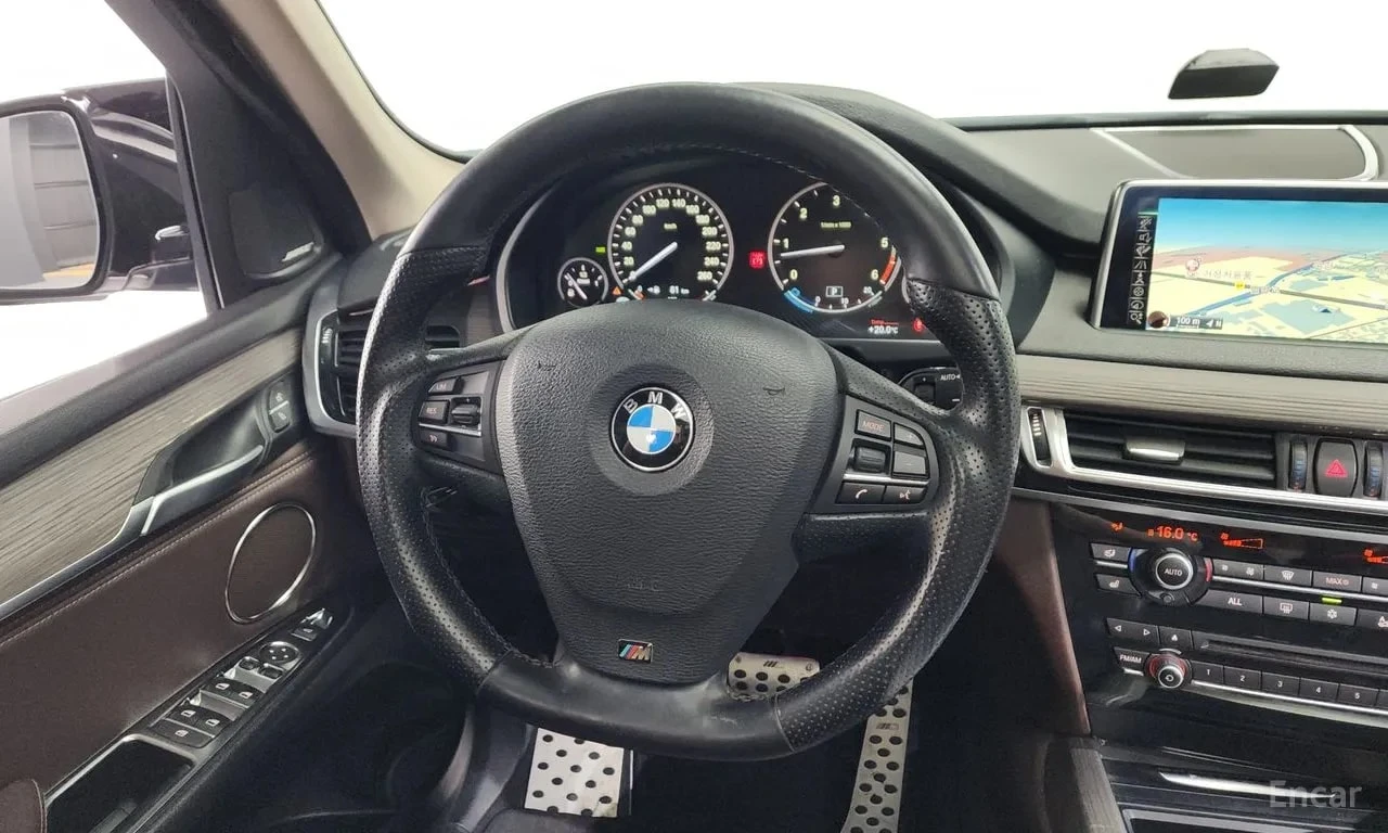 BMW X5 xDrive 30d/ПОДГРЕВ/360 КАМЕРА/ПАНОРАМА, снимка 14 - Автомобили и джипове - 56097304