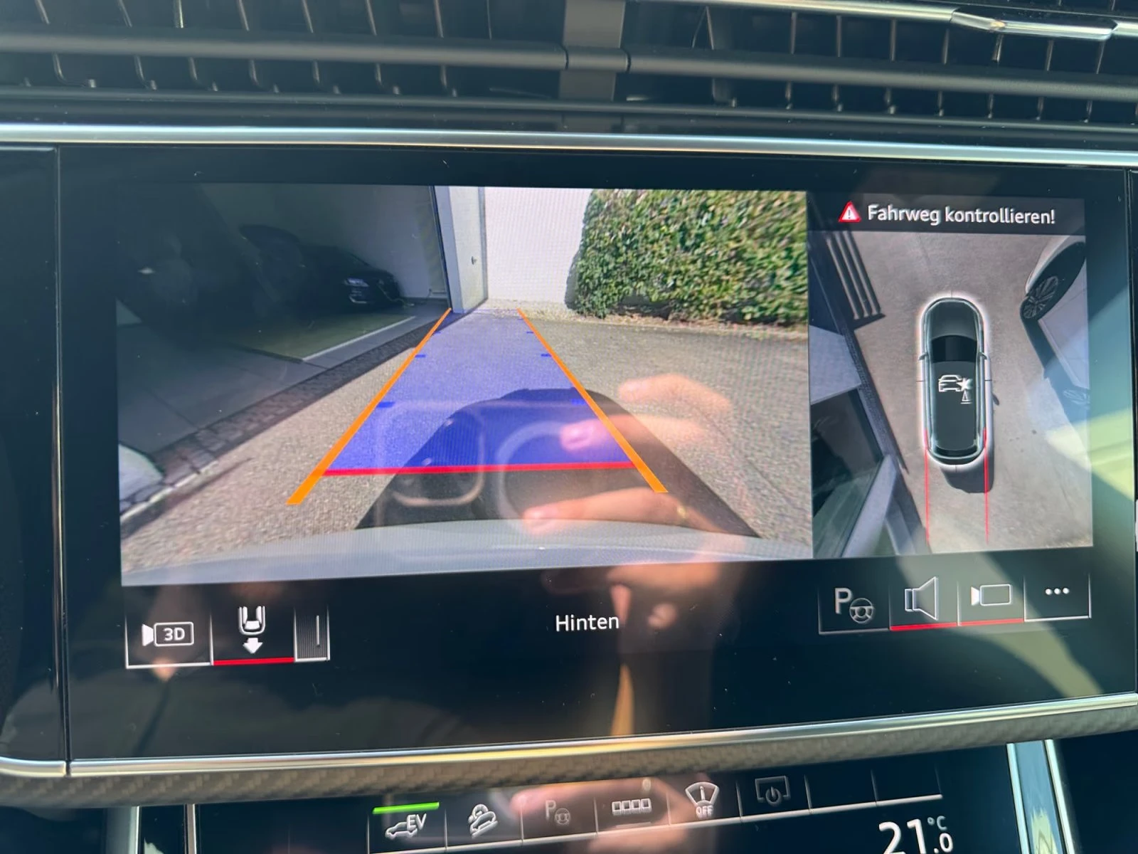Audi Q7 60 TFSIe/ S-LINE/ BLACK OPTIC/ MATRIX/B&O/ HUD/360, снимка 10 - Автомобили и джипове - 56138268