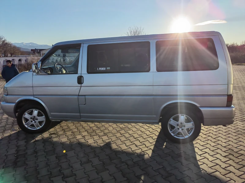 VW Caravelle, снимка 7 - Бусове и автобуси - 48382040