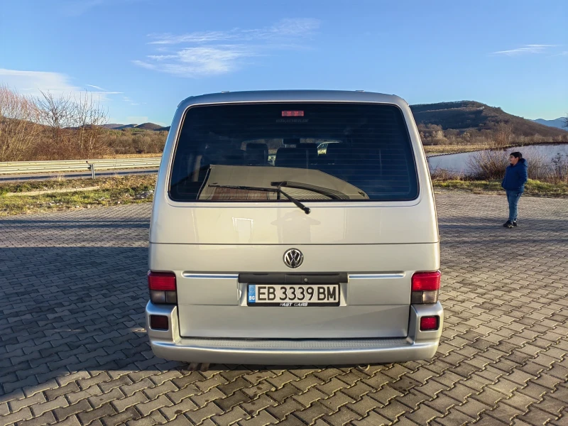 VW Caravelle, снимка 5 - Бусове и автобуси - 48382040