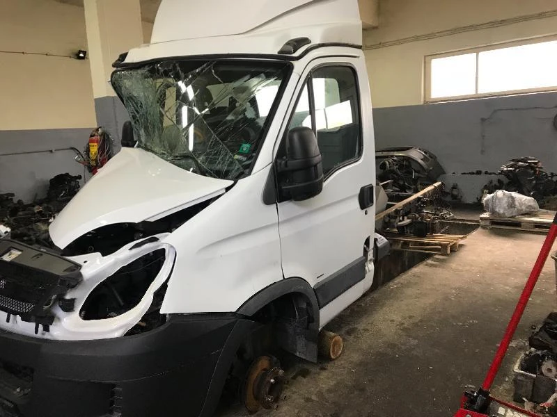 Iveco Daily 35C18 Въздушни Възглавници , снимка 2 - Бусове и автобуси - 24760164