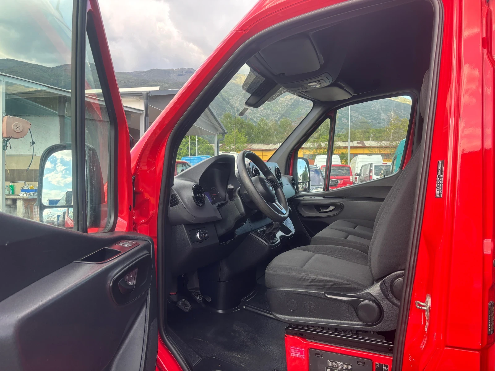 Mercedes-Benz Sprinter Maxi 2 странични врати Euro 6 ТОП СЪСТОЯНИЕ - изображение 8