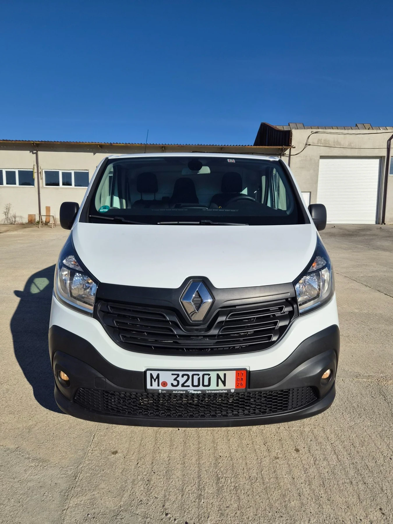 Renault Trafic НОВ ВНОС Keyless, КАМЕРА, КЛИМА , SORTIMO, снимка 2 - Бусове и автобуси - 56638155