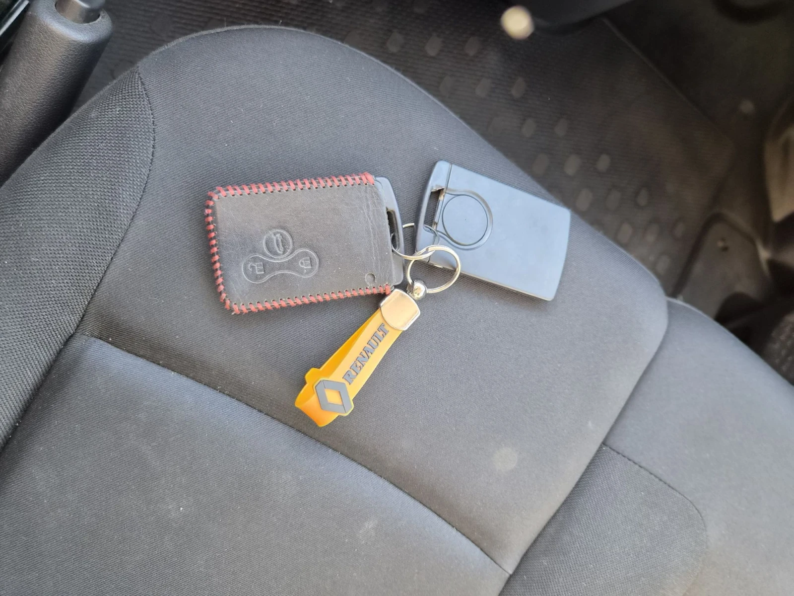Renault Trafic НОВ ВНОС Keyless, КАМЕРА, КЛИМА , SORTIMO, снимка 15 - Бусове и автобуси - 56638155
