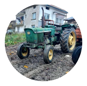 Трактор John Deere 2120 - изображение 1