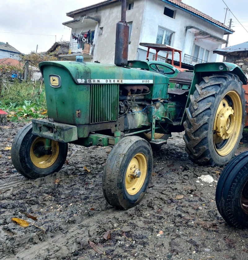 Трактор John Deere 2120, снимка 4 - Селскостопанска техника - 52474464