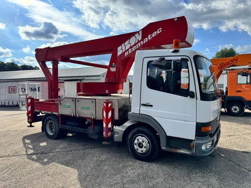 Автовишка Mercedes-Benz 23, 5м 280кг Bison TKA23.5KS
                

                Извън страната
                днес

                                                            43 008,70 лв 
                        21 990 €