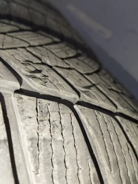 Гуми Зимни 255/50R19, снимка 2