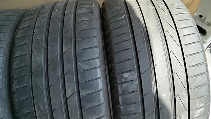 Гуми Летни 245/40R18, снимка 3 - Гуми и джанти - 25714310