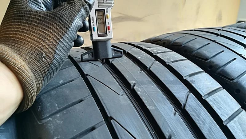 Гуми Летни 245/40R18, снимка 4 - Гуми и джанти - 25714310