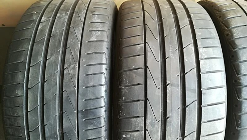 Гуми Летни 245/40R18, снимка 2 - Гуми и джанти - 25714310