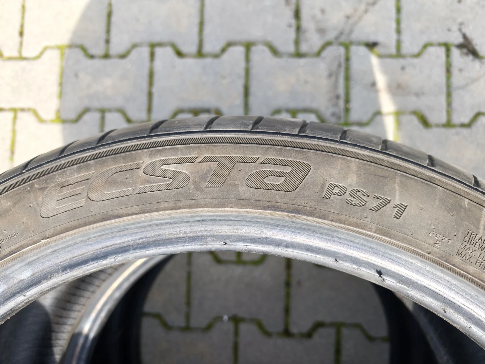 Гуми Летни 265/35R19, снимка 3 - Гуми и джанти - 53985177