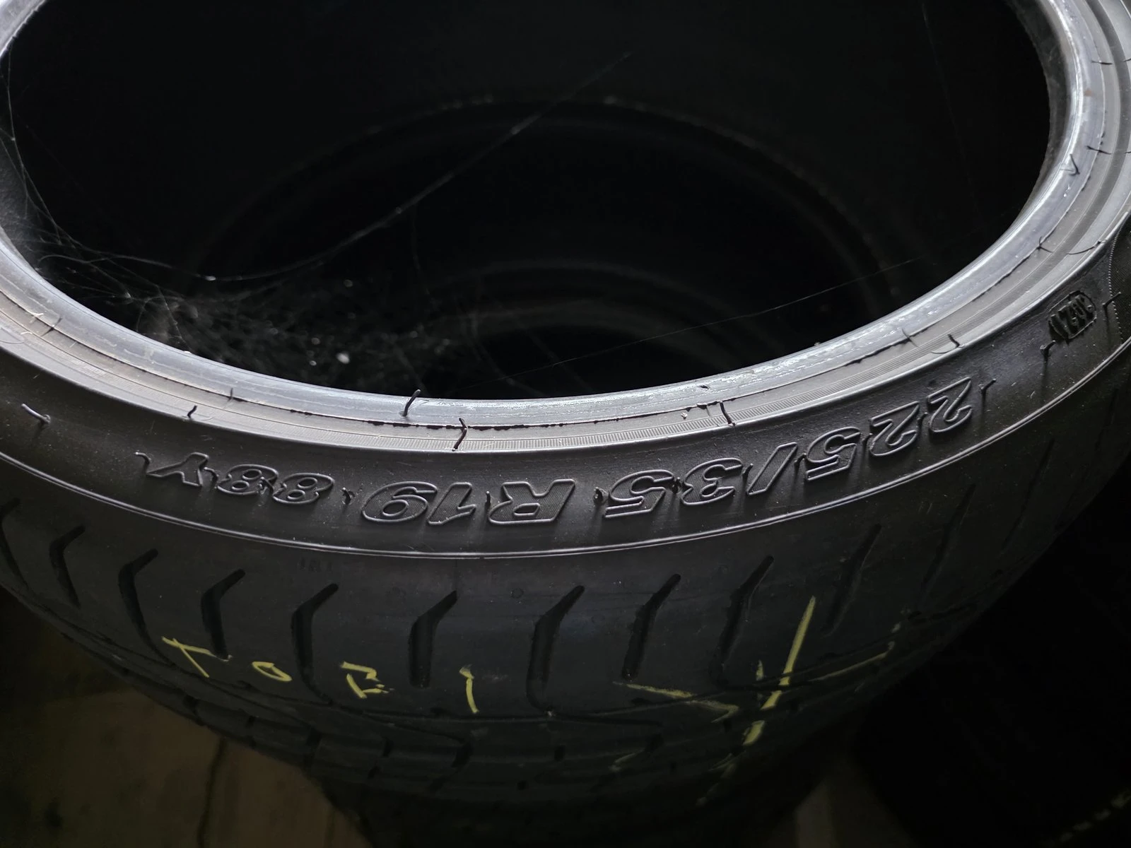 ���� 225/35R19 | Mobile.bg � ����������� 3