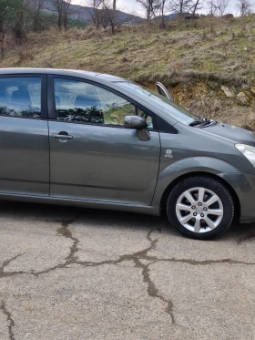 Toyota Corolla verso, снимка 2